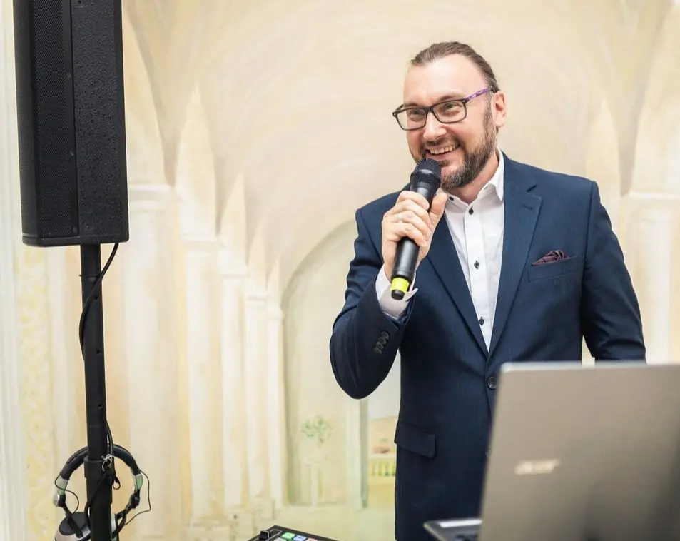 skaņu ieraksti un podkāsti